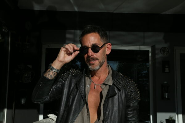 Lennon Black - Image 4