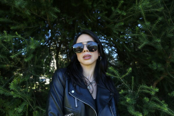 Luxury Black - Image 6